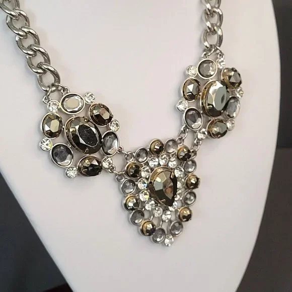 Womens Silver Tone Heavy Chunky Chain Prong Set Crystal Statement Necklace - Picture 3 of 10